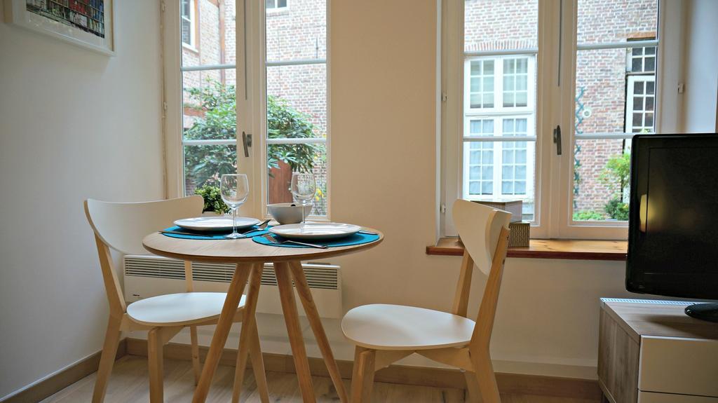 Little - Oscar Apartment