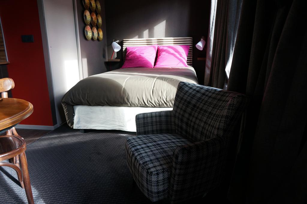 Le 84 Sainte-cath' Apartment *