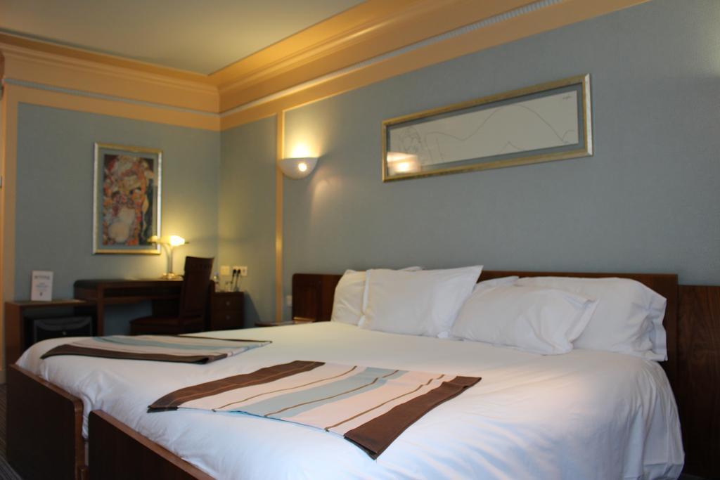 Art Deco Euralille 3* Lille