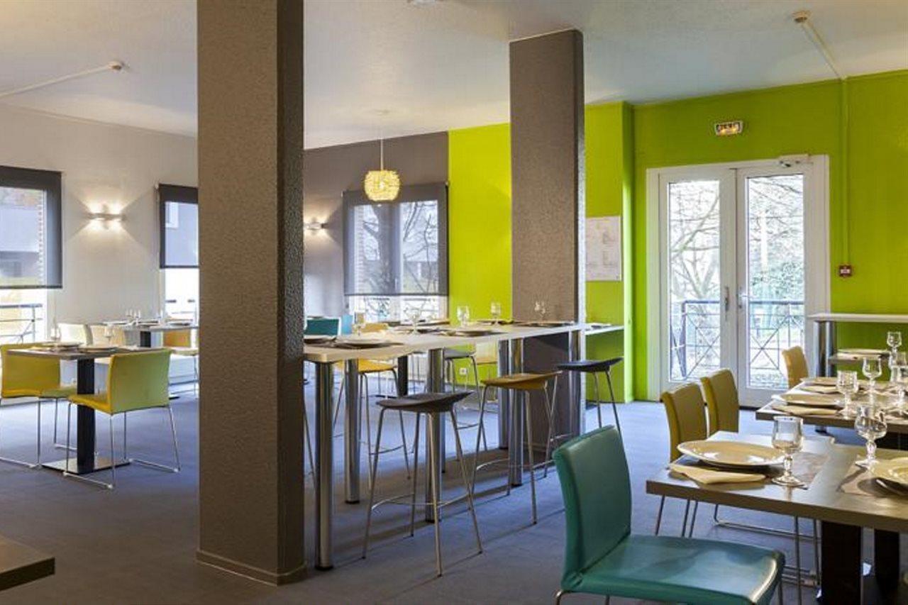 Hotel Kyriad Gare - Grand Palais 3*