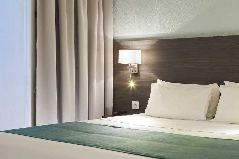 Hotel Kyriad Gare - Grand Palais 3*
