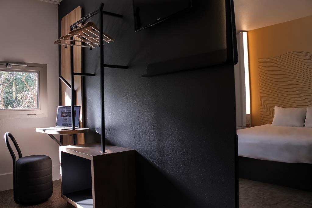Hotel Centre Grand Palais 3*