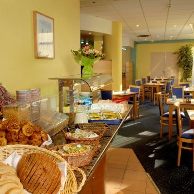 Express Centre By Ihg Hotel 3*