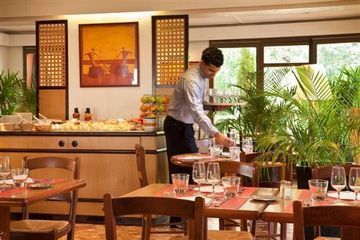 Hotel Campanile - Lomme 3*