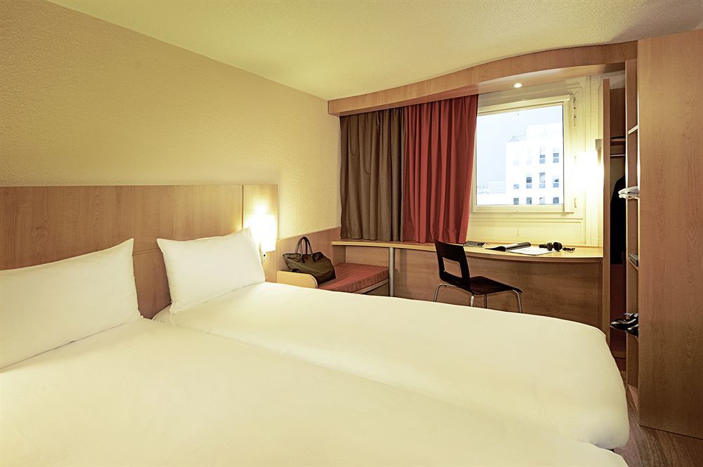 Ibis Centre Gares 3*