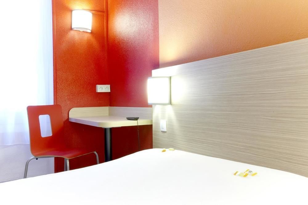 Hotel De L'Univers Lille Hotel Lille