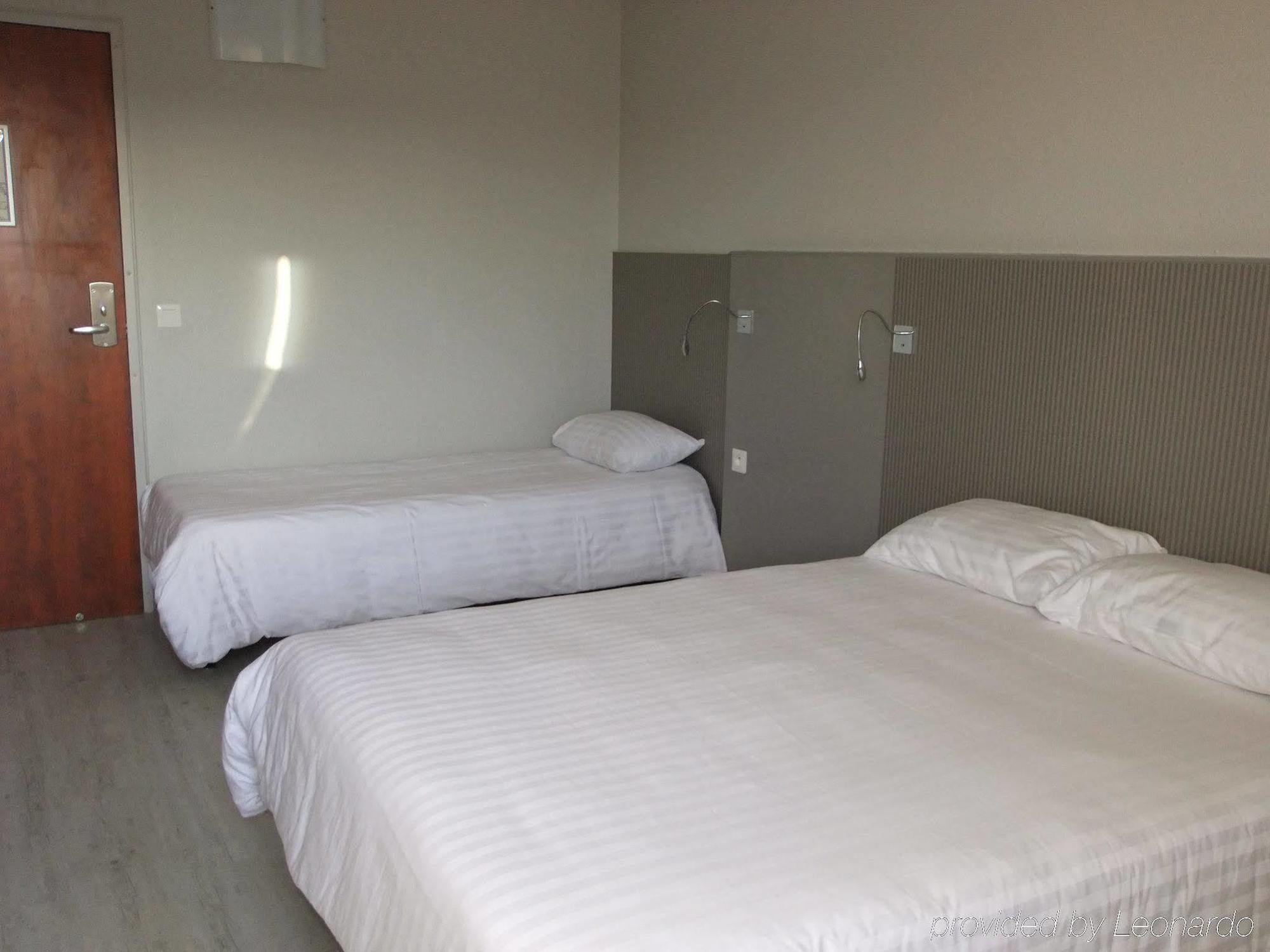 Brit Centre Hotel 3*