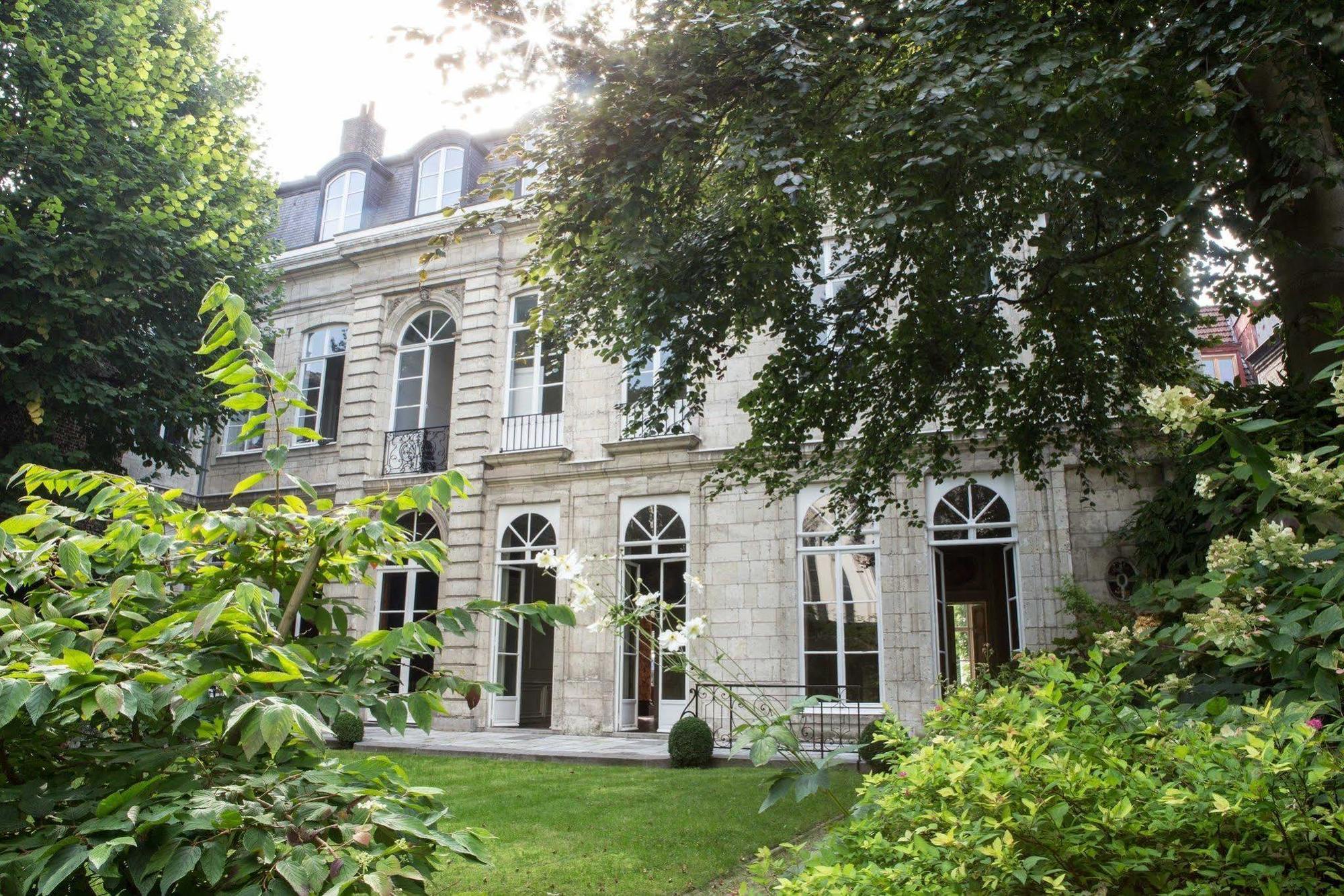 Clarance 5* Lille