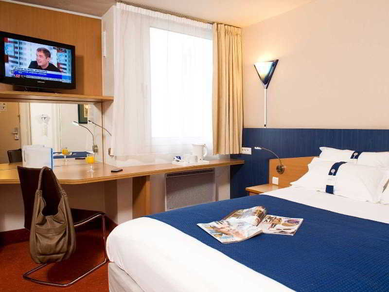 Hotel Express Centre By Ihg 3*