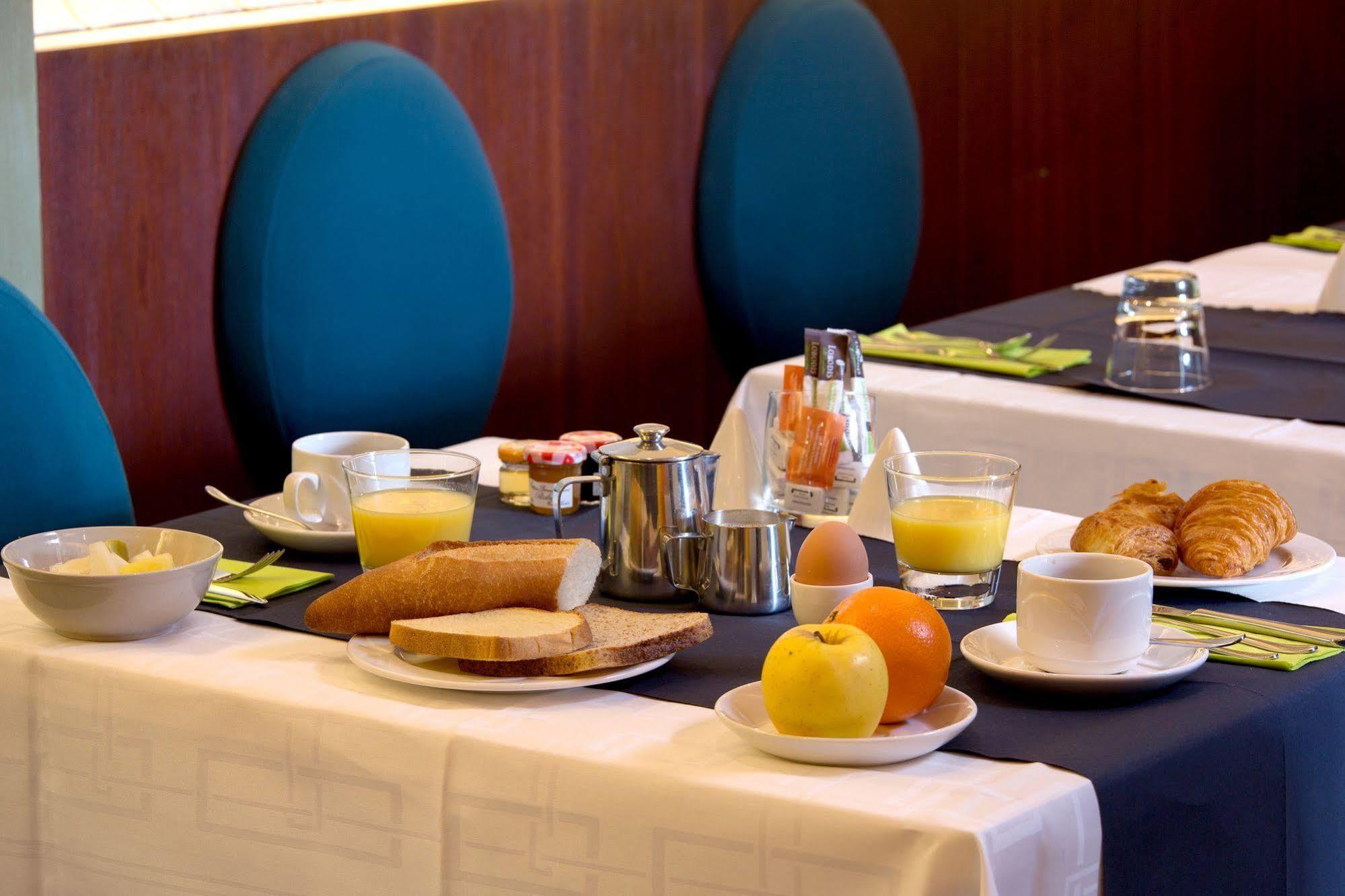 Art Deco Euralille Hotel 3*