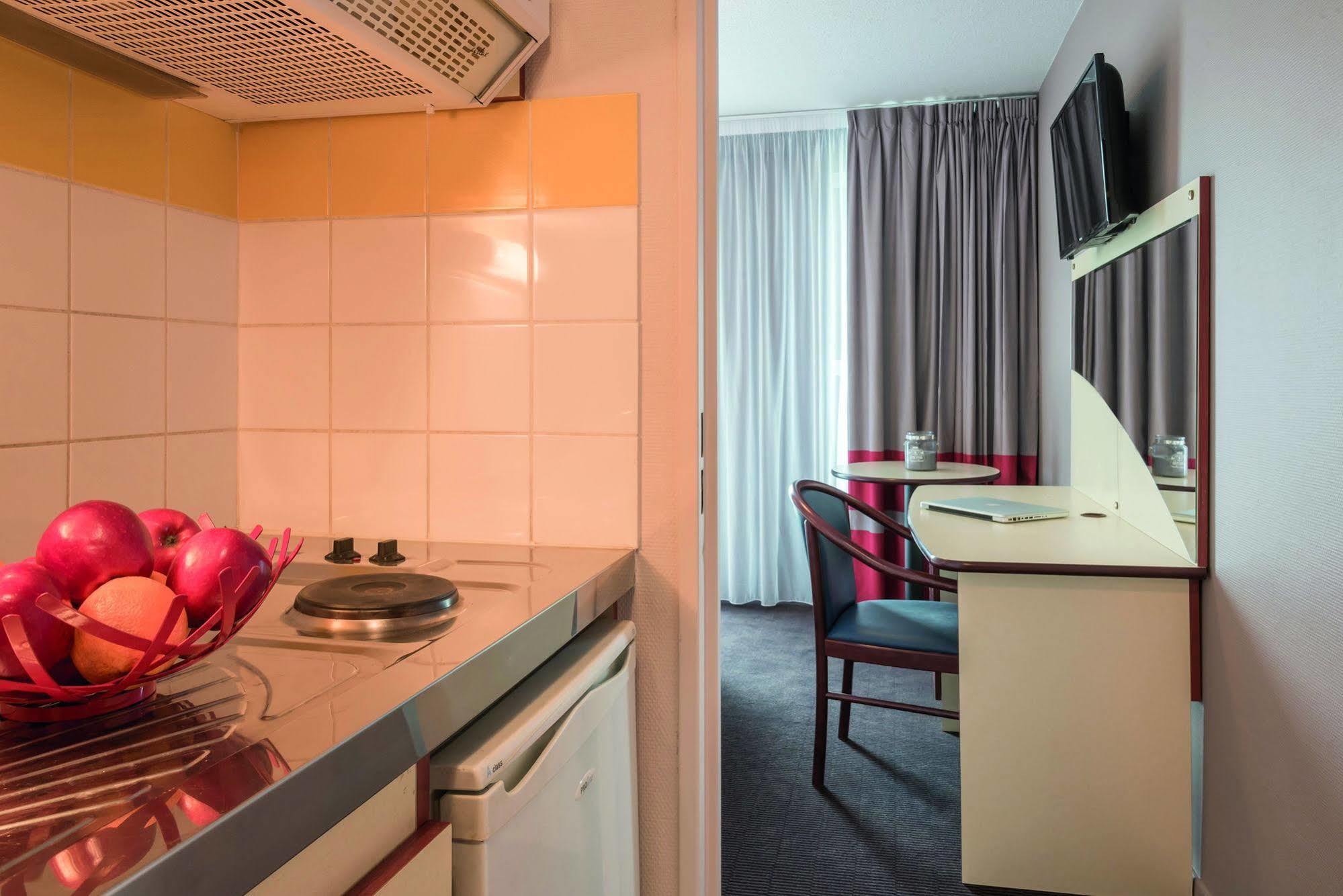 Appart'city Confort Grand Palais Aparthotel 3*