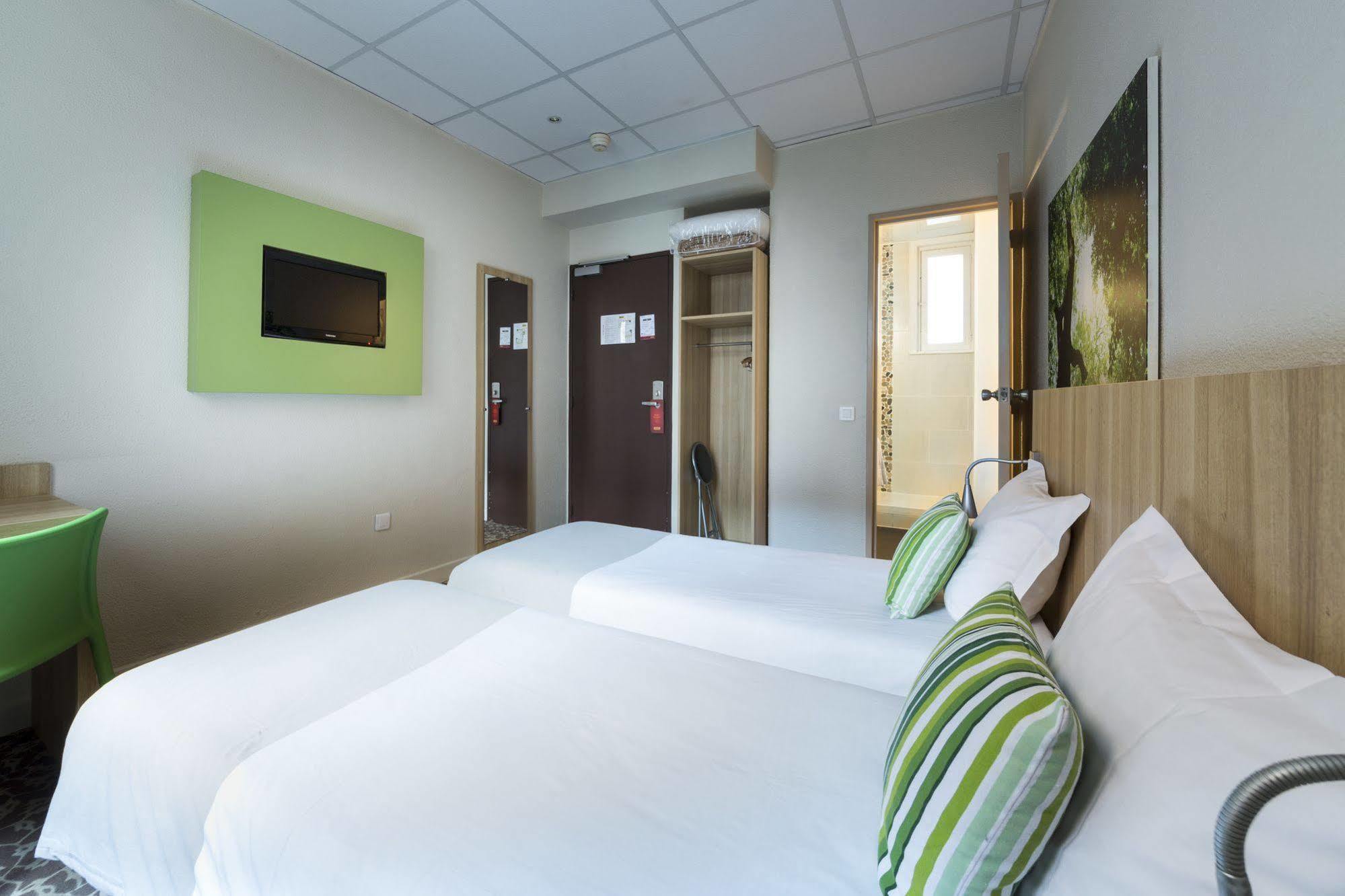 Chagnot Hotel