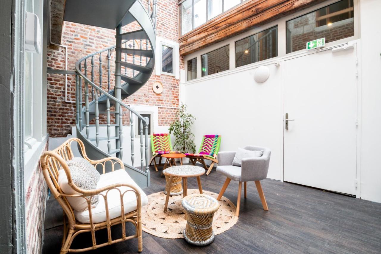 The People - Albergue Lille