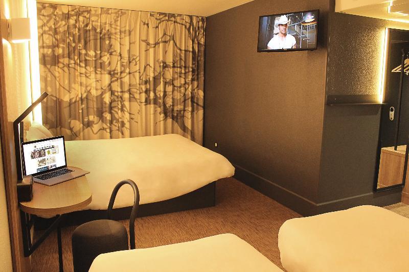 Centre Grand Palais Hotel 3*