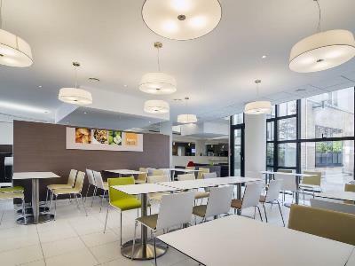 Hotel Express Centre By Ihg 3*