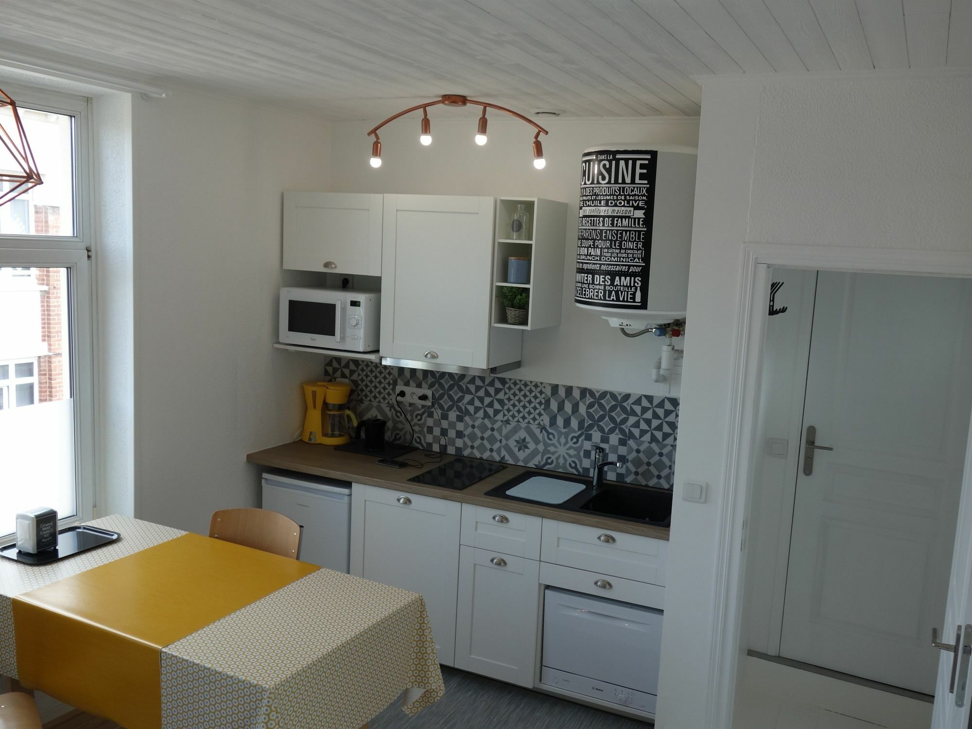A La Recherche Du Temps Perdu Apartment *
