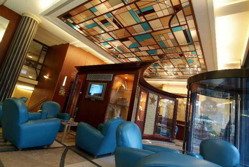 Hotel Art Deco Euralille 3*