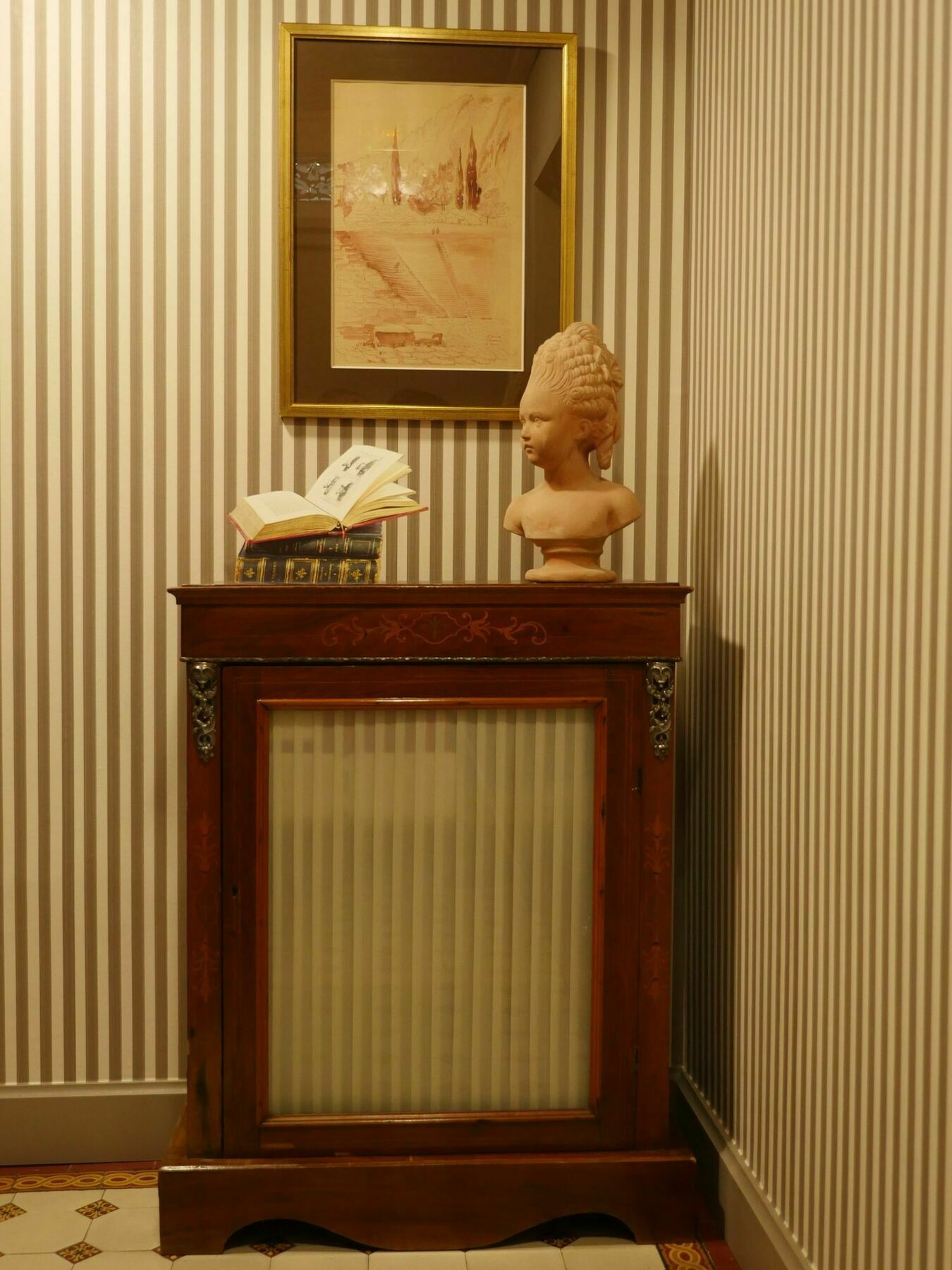 Gounod Hotel 3*