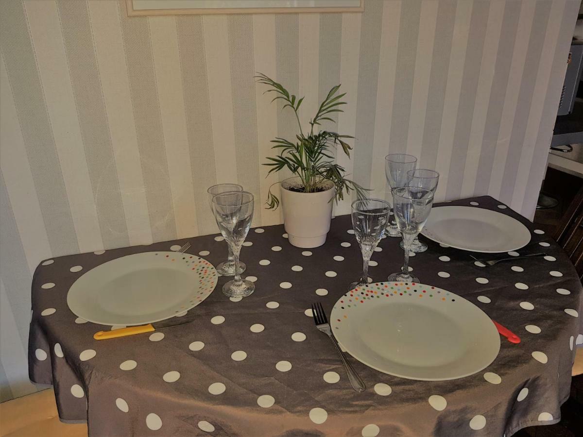 Apart Au Standing - Ambiance Cosy - Dans Un Immeuble De Prestige Du 19eme Siecle - Terrasse Au Rdc - Parking *
