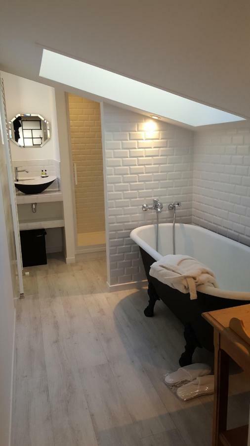 Homestay La Des Champs *