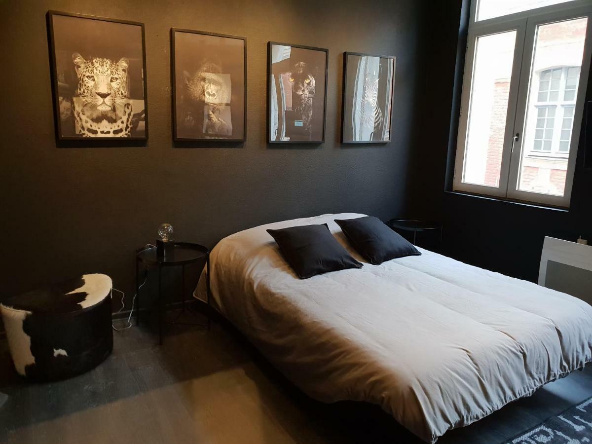 Grand Place Appart, Black Apartment Lille