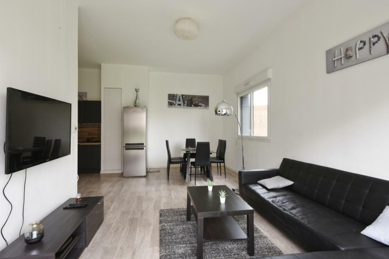 Spacious 3-rooms With Garden Close To Apartment *