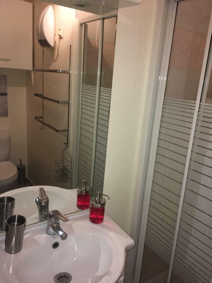 Vauban, Cozy + Breakfast & Massage Chair Apartment