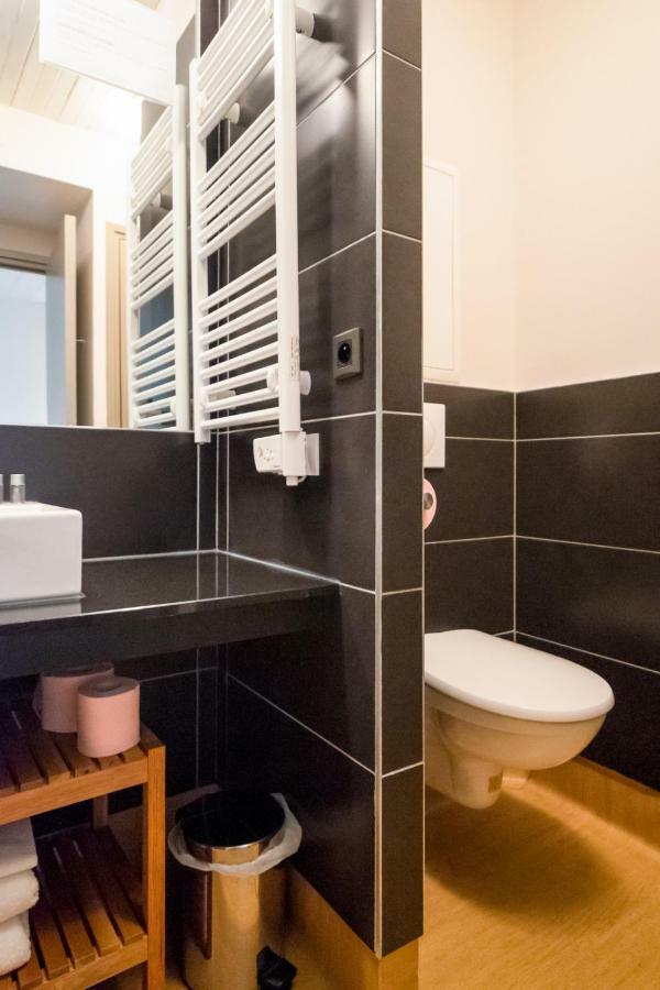 Palais Rinour - Cosy Close To Stations - Welkeys Apartment