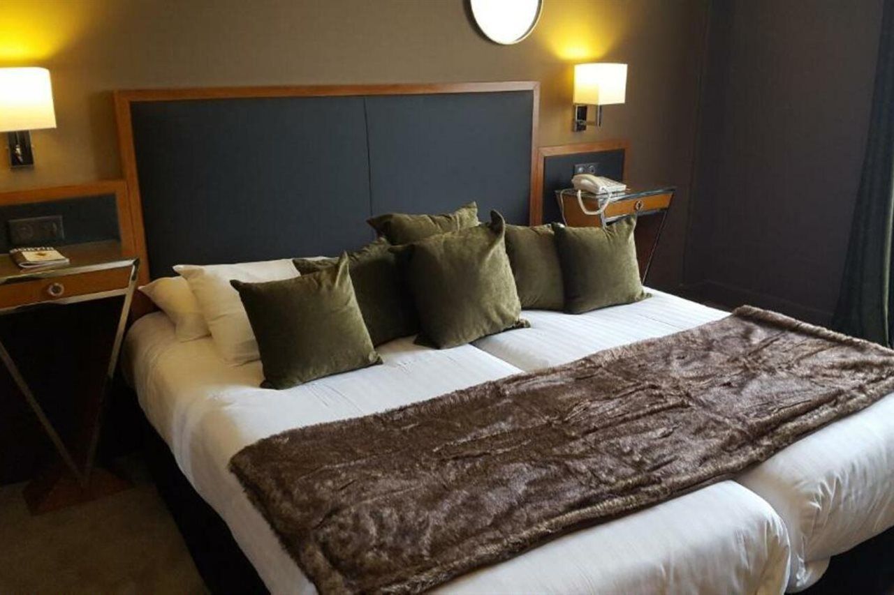 Carlton Hotel