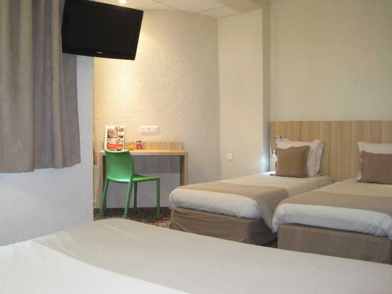 Chagnot Hotel 3*