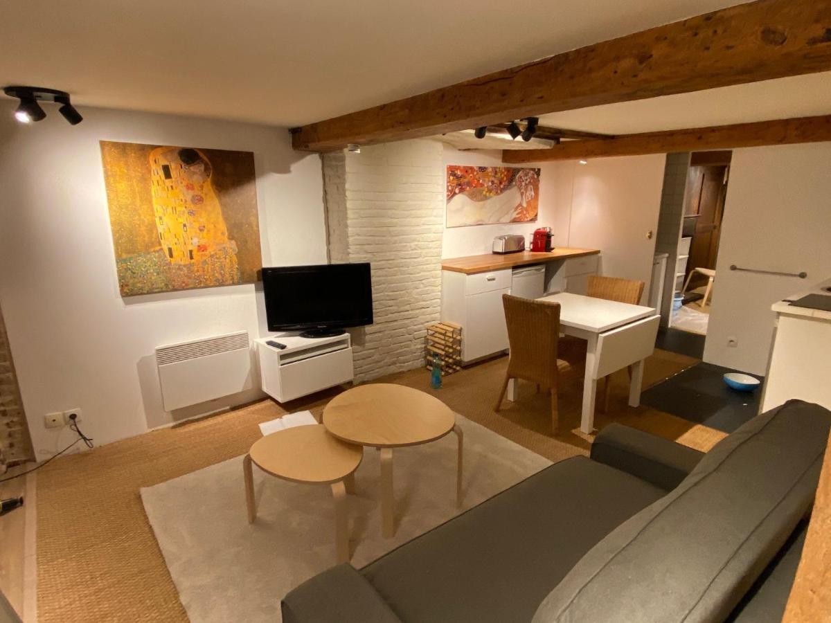 La Halloterie, Vieux Lille, Town Center Apartment