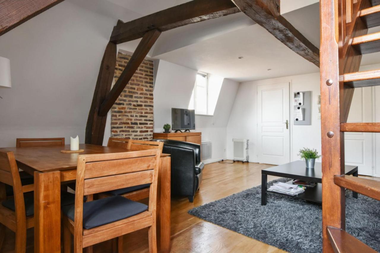 Apartment Charming Flat At The Heart Of Old Close To Stations - Welkeys *