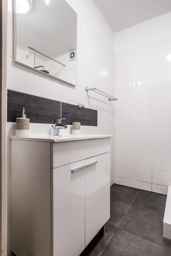 Apartment Lumineux, Bois Blancs, Euratechnologie *