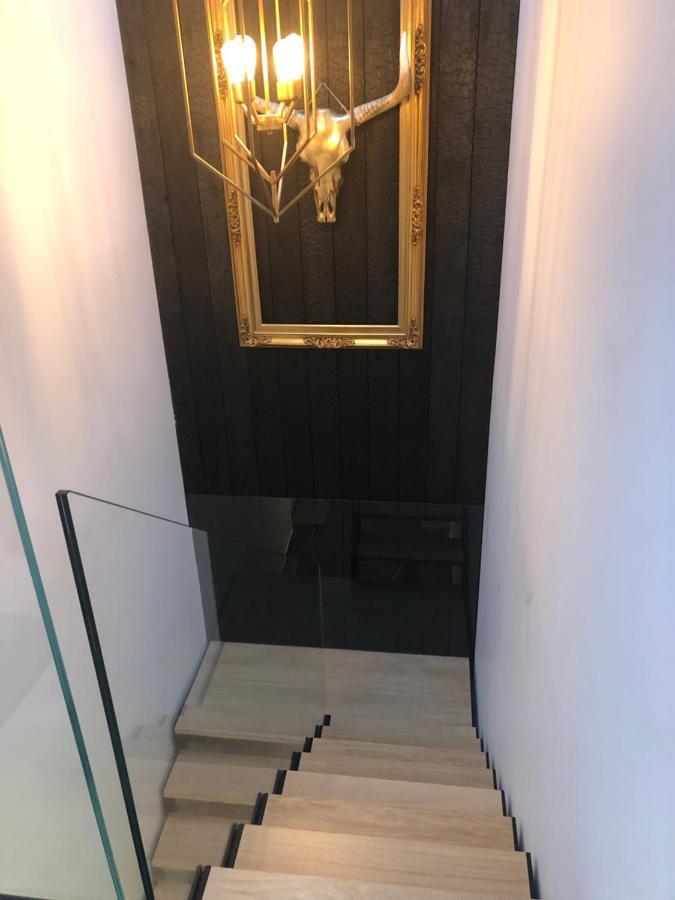 Victoria's House