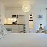 Little Suite - Oscar