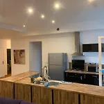 Spacieux 100 M2 Pour 7 Personnes En Plein Centre-Ville