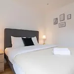 Lille Center Equipped And Bright Apartment