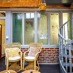 Gastama - The People Hostel - Green Inn St André