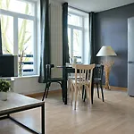 Little Suite - Jean