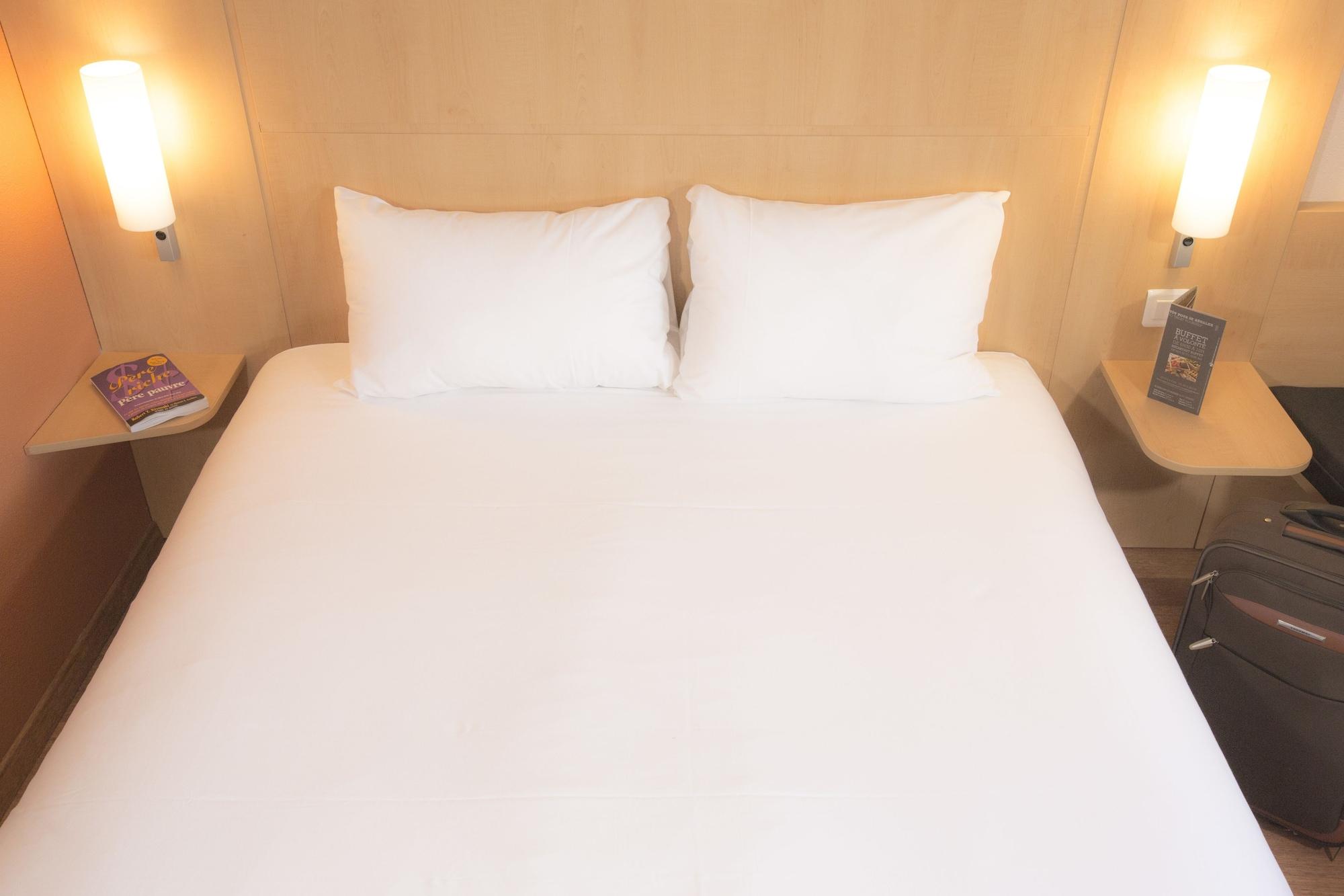 Ibis Lomme Centre 3*