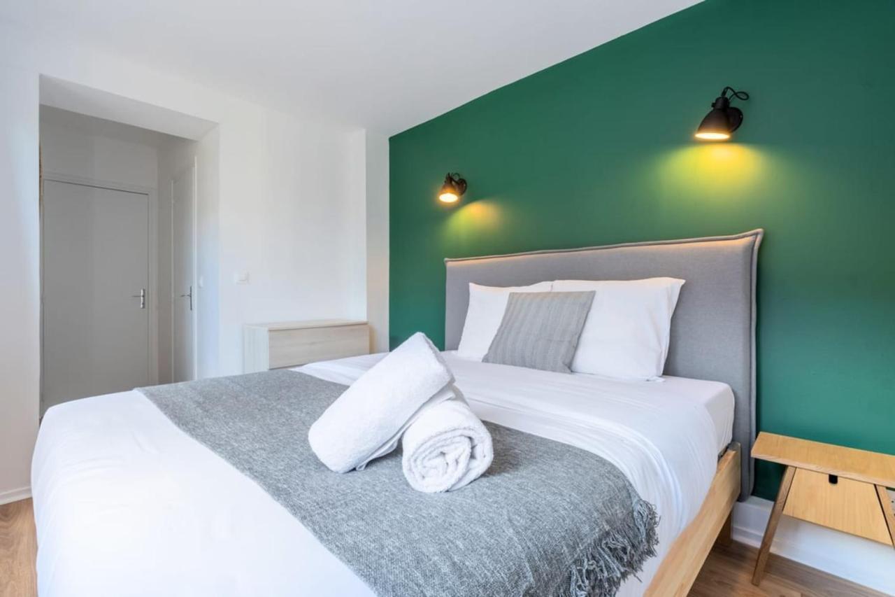 Old District And Parc De La Citadelle Apartment *