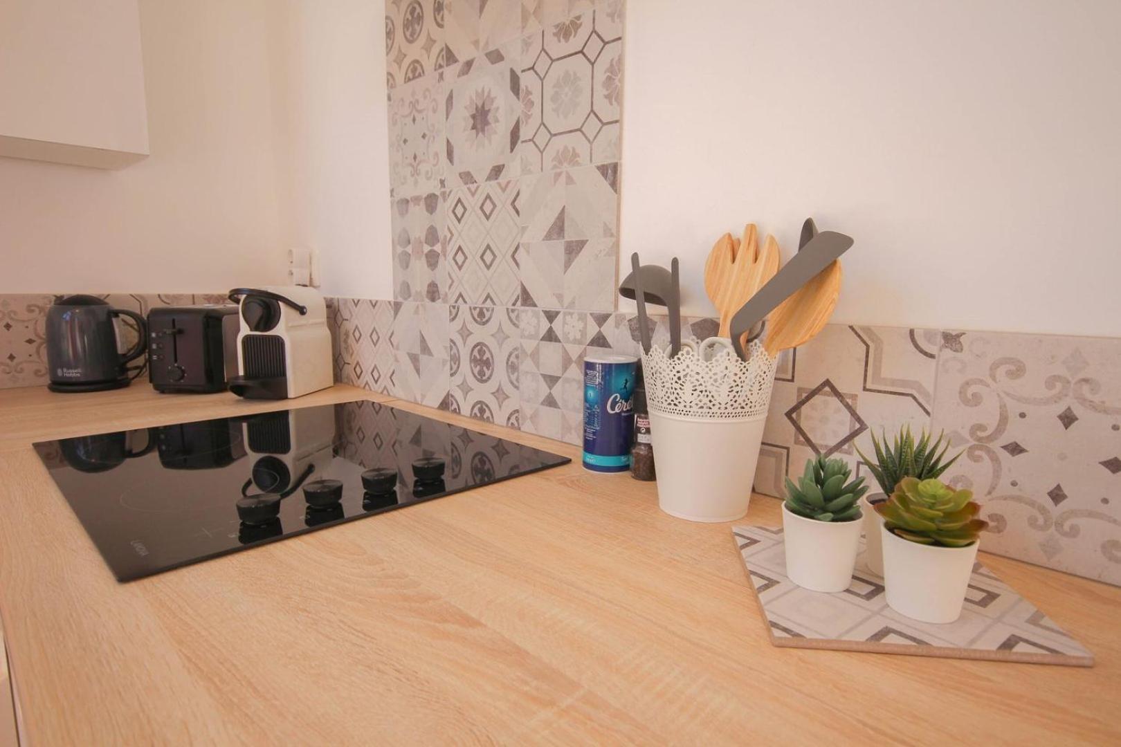 Centre- And Bright Equipped Apartment