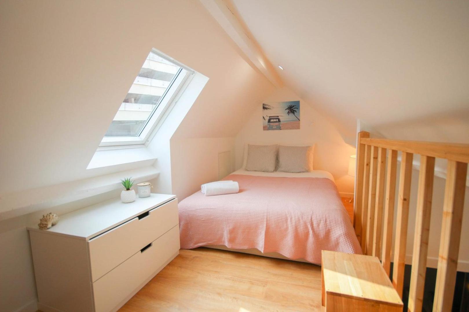 Bright, Fully-equipped In Lille