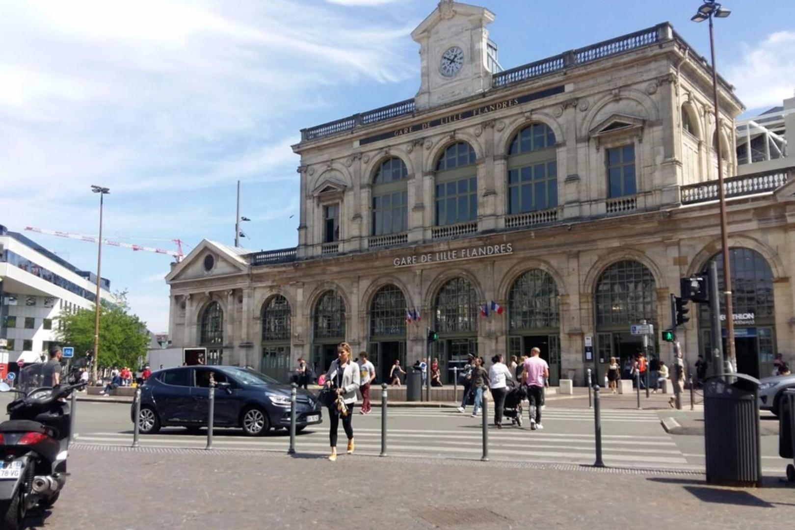 Grand' Place Of - Superb Designer *