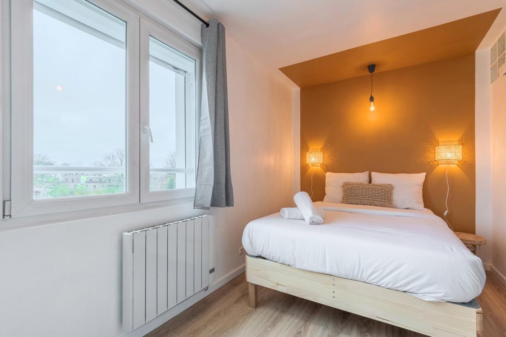 Renovated 2-bedroom Duplex Near Metro. Apartment Lille