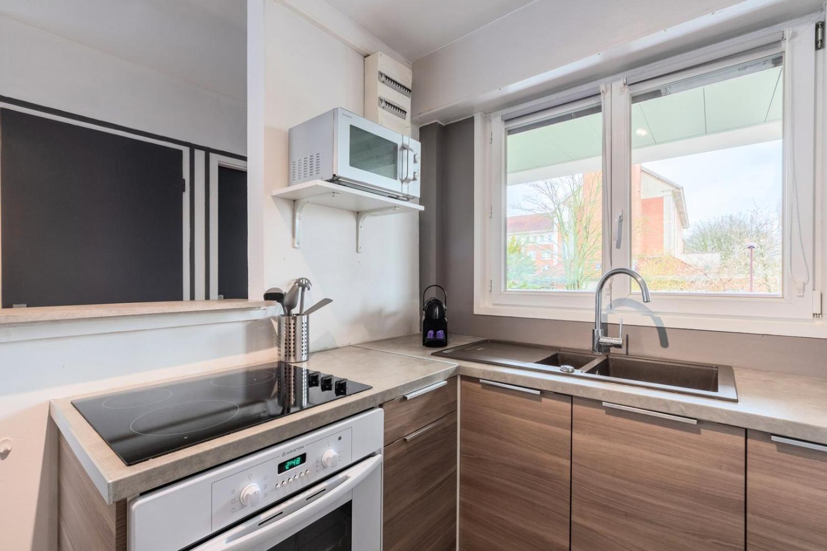 Renovated 2-bedroom Duplex Near Metro. * Lille
