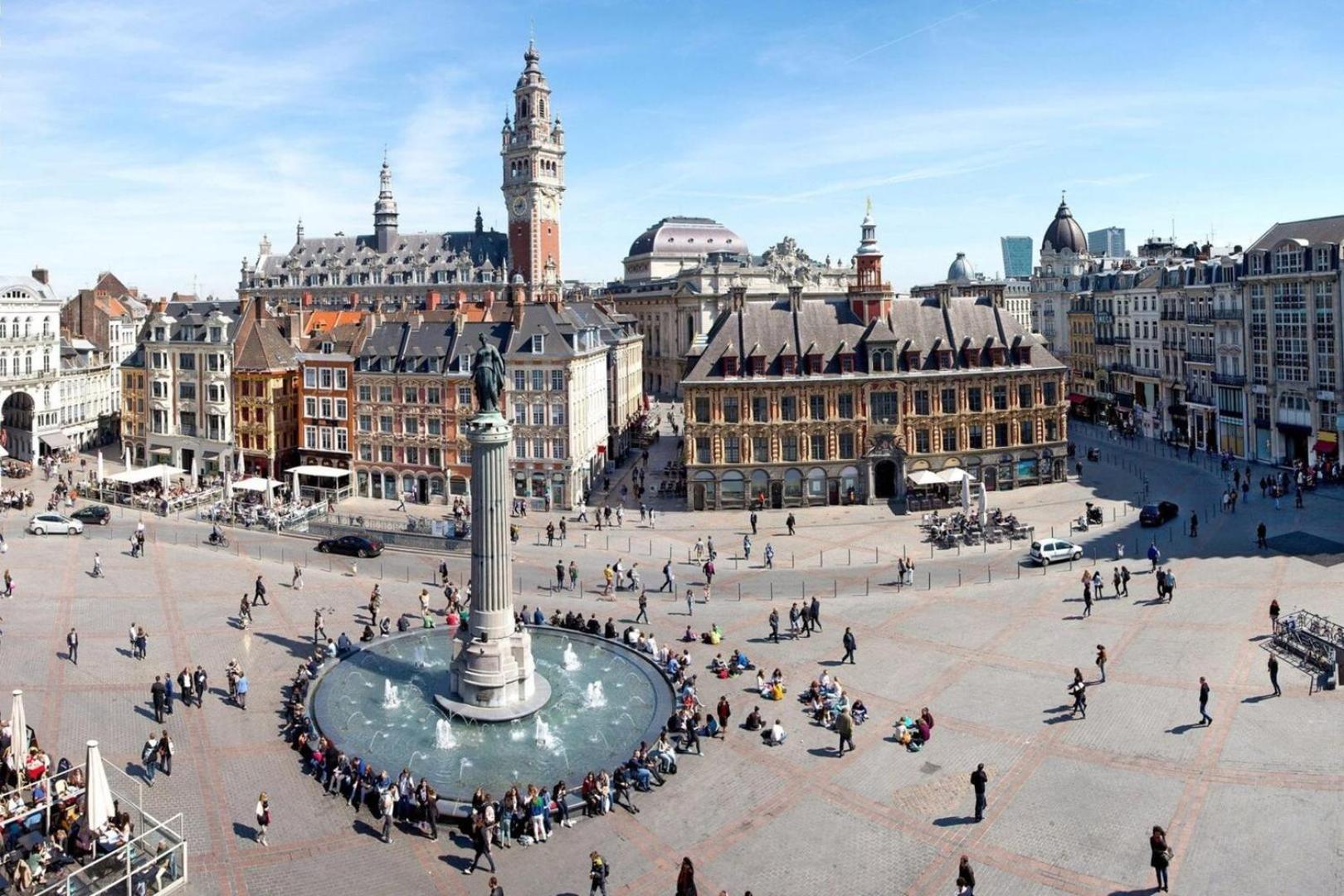 Apartment Renovated 2-bedroom Duplex Near Metro. Lille