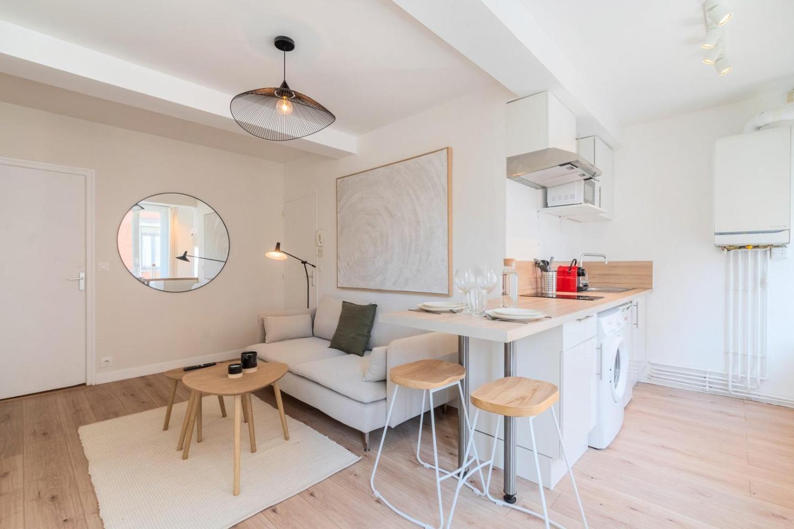 Apartment Beautiful Renovated Appart In The Center Of *
