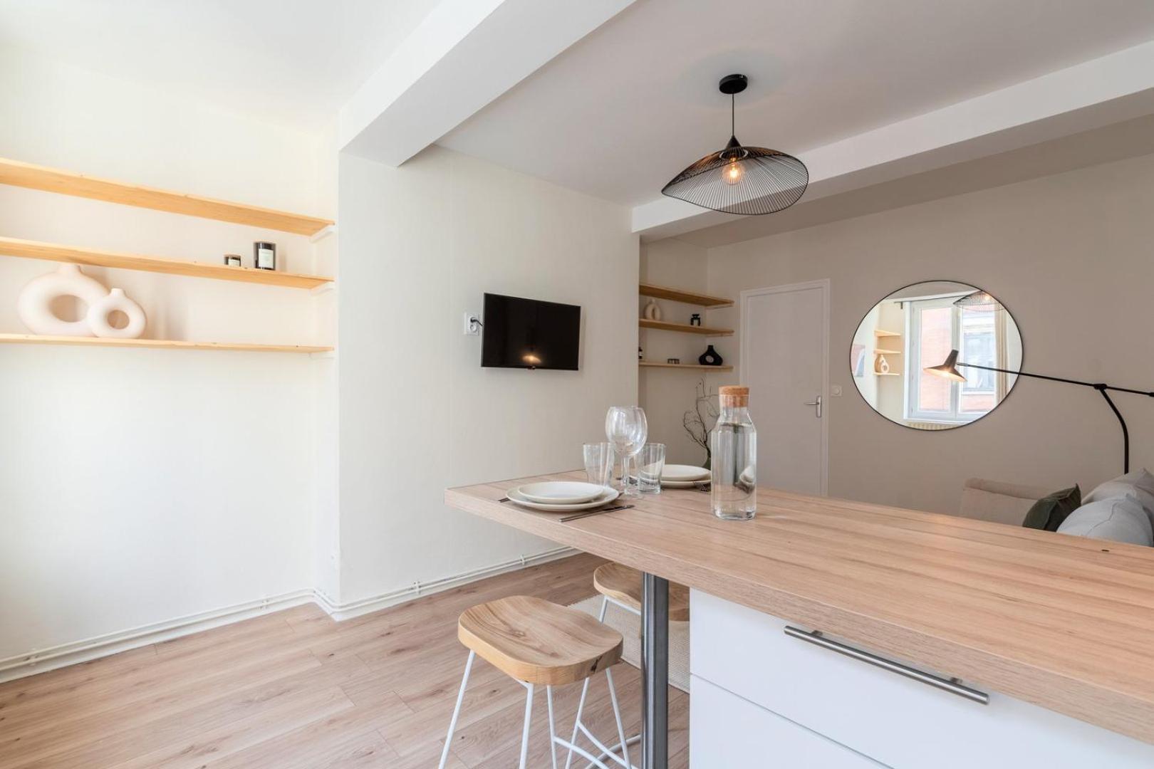 Beautiful Renovated Appart In The Center Of Apartment