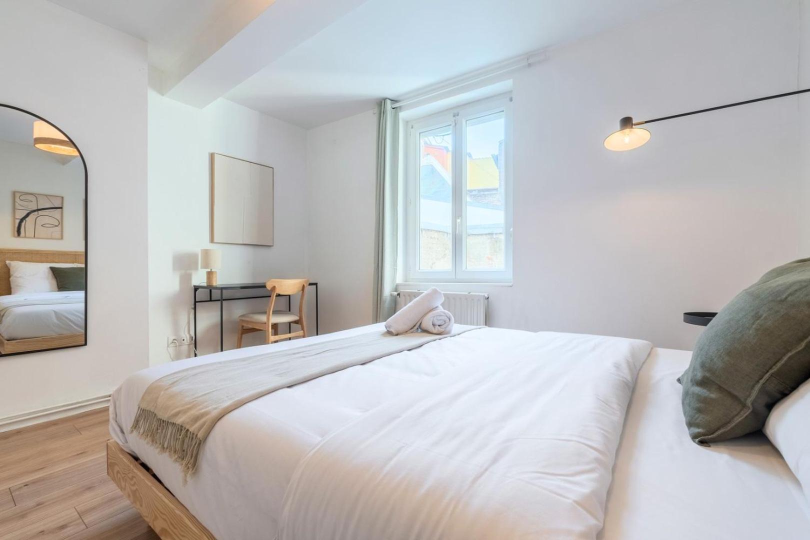 Beautiful Renovated Appart In The Center Of *